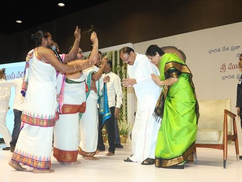 Shri YS Chowdary at Medeciti CME Programme